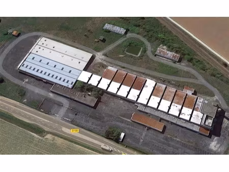 vente entrepôt / local d'activités saint-jean-d'angély 13 875 m²