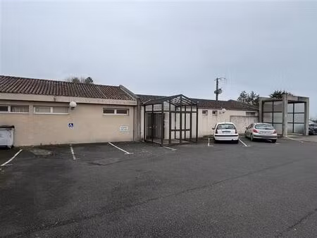 vente bureau bressuire 317 m²