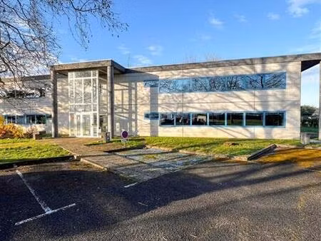 vente bureau poitiers 676 m²