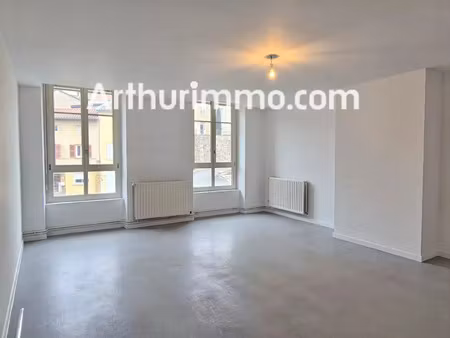 location appartement 4 pièces 97 m2 à saint-forgeux