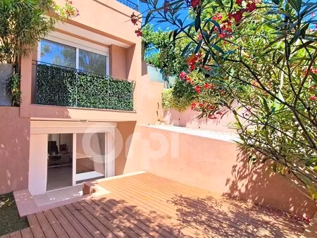 villa familiale tout confort de 195 m² terrain 733 m² avec piscine privée