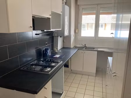 appartement à louer 2 pièces 51.96 m² - billère (64) - 685€