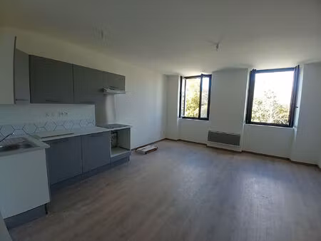 location appartement 2 pièces 47m²