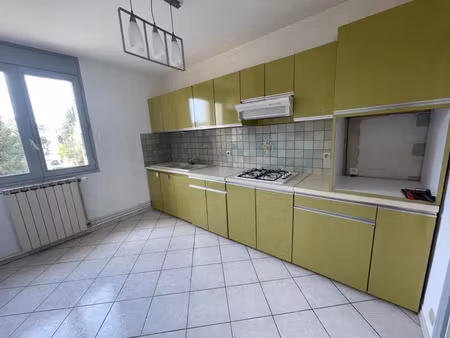 location appartement 4 pièces 75 m² à guilherand-granges (07500)