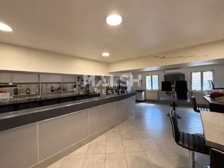 achat local commercial 385m²