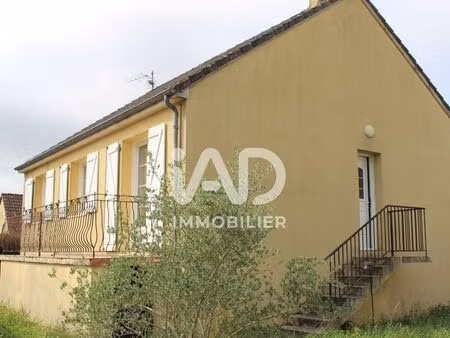 maison à sainte-suzanne (53270)
