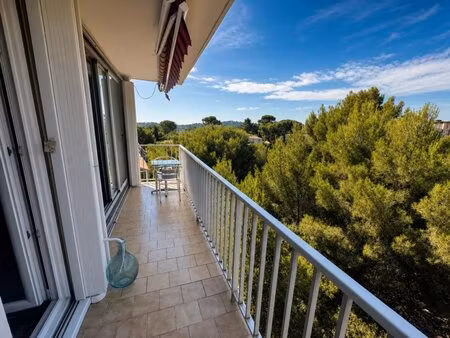 appartement 3 pièces d'environ 60 m² situé à toulon