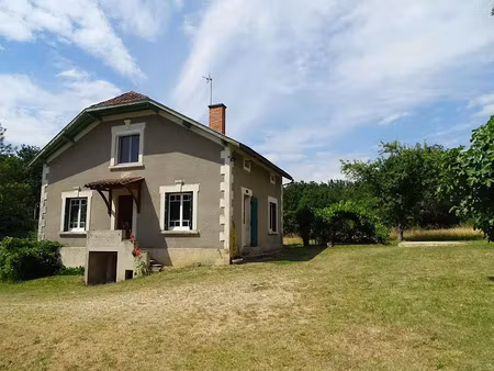 vente maison 7 pièces 127 m² à saint-etienne-de-puycorbier (24400)  128 000 €