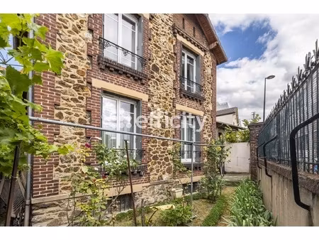 maison 3 pièces - 80 m²
