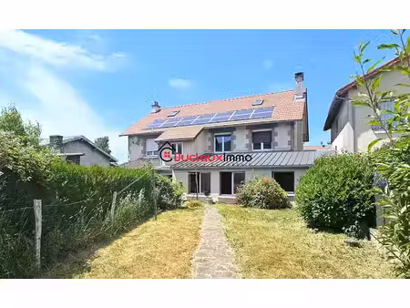 vente maison 11 pièces 232 m² à lafeuillade-en-vézie (15130)  138 990 €