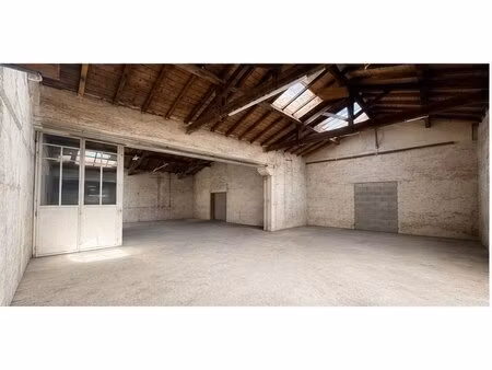 achat local commercial cognac 16100