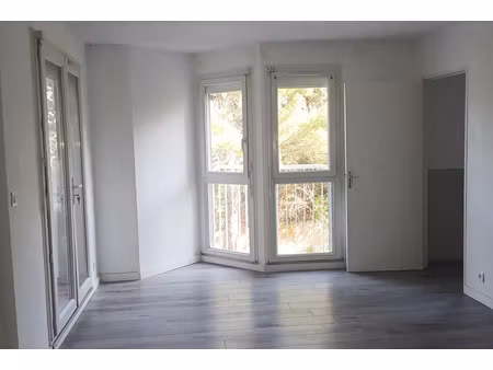 vente appartement 3 pièces 69 m² aubagne (13400)