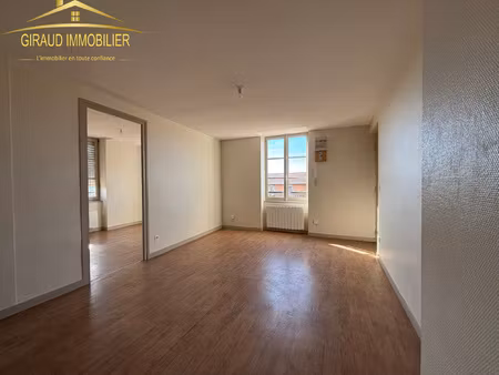 location appartement 2 pièces 45m² charlieu 42190