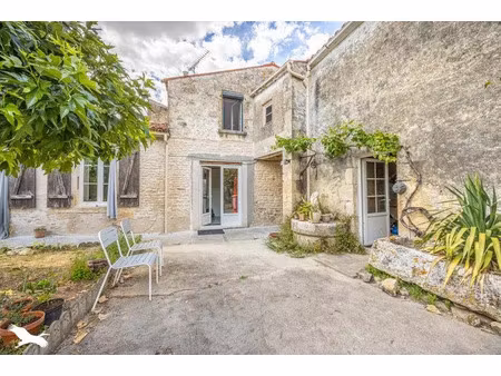 vente maison 5 pièces 102 m² à saint-pierre-d'amilly (17700)  189 000 €