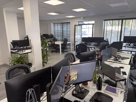 achat local professionnel 104m² niort 79000