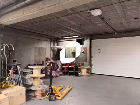 location local d’activités 412m²