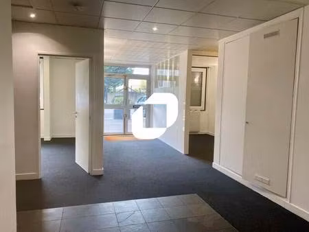 vente bureaux 131 m² à 365 m²
