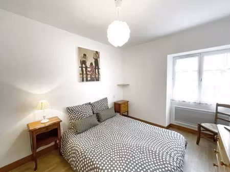 location appartement 2 pièces 33 m² à saint-jean-pied-de-port (64220)