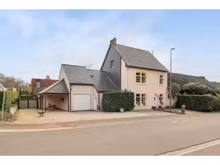 karaktervolle woning gelegen te diest-molenstede