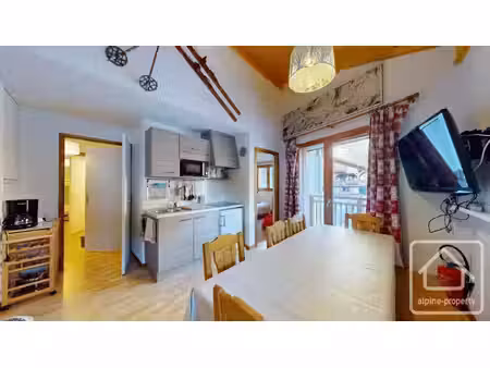 un appartement moderne et spacieux de trois chambres à proximité des remontées mécaniques