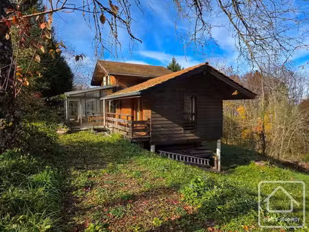 un chalet de vacances charmant avec un énorme potentiel