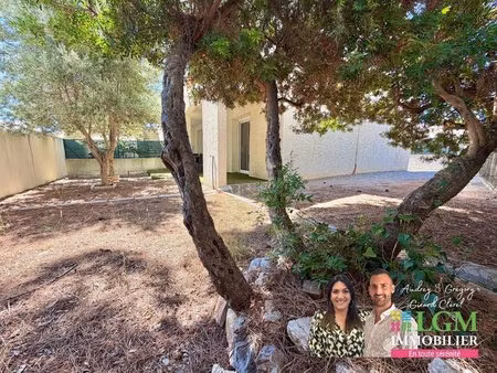 t5 en rez-de-jardin  4 chambres  220m2 de jardin  2 places de parking