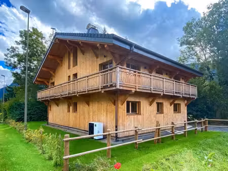chalet neuf exceptionnel de 4 chambres  proche du centre de samoëns  avec une rare...