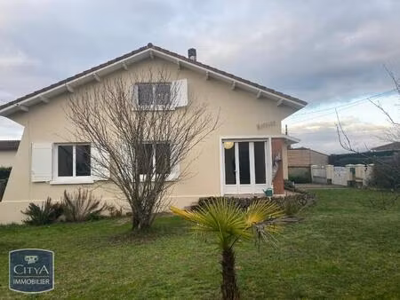 location appartement 4 pièces 116m² mont de marsan 40000