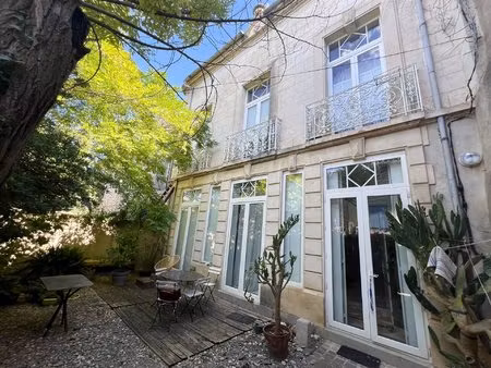 maison de caractère ancienne annexe du château 75 m2 cour intimiste