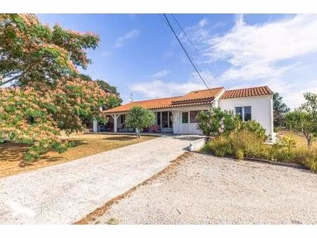 vente maison 4 pièces 120 m² bords (17430)