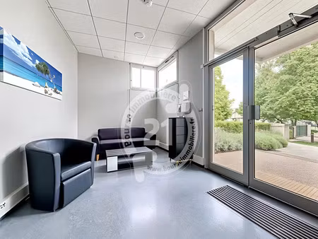 dijon - immeuble 26 pièces à vendre toison-d'or - 845m2 - 1 700 000 € - réf: 10108 - bours