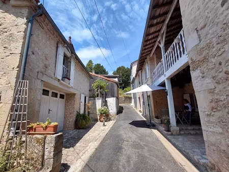 vente maison 5 pièces 121 m² à château-l'evêque (24460)  167 000 €