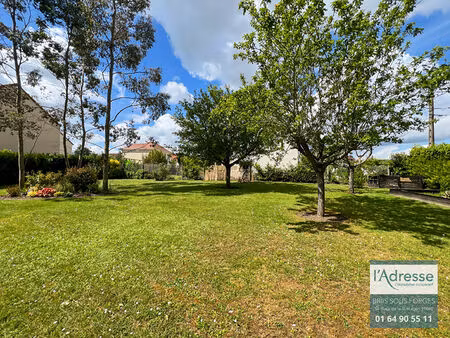 vente terrain  594.00m²  saint