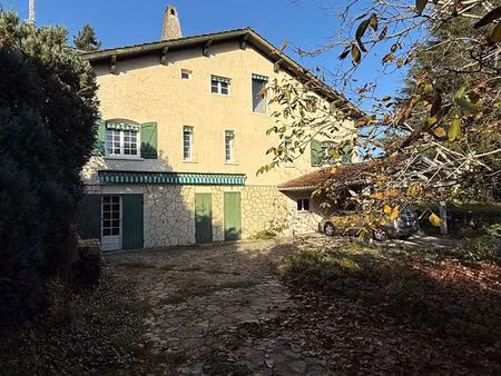 rare bourg haut bouliac maison traditionnelle de 190m2 avec sous sol de 125m2 sur 2100m2 d