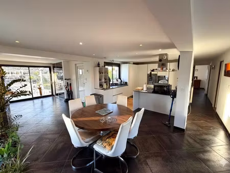 le cabinet mélé vous présente cette maison sur le secteur de latresne.