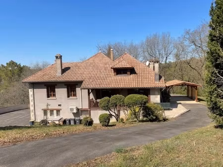 rare avec vu sur côteaux - 3 km du centre-bourg - grande maison entretenue - 280 m² habita
