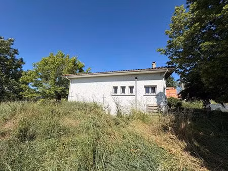 opportunité immobilière à carignan-de-bordeaux : maison f5 à fort potentiel