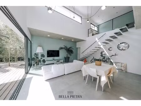 villa de 130m2 avec piscine et garage