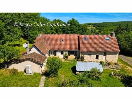 authentique longère en pierre en périgord noir sur un terrain de 2849 m²
