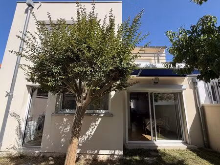 maison sans travaux à prévoir entièrement climatisée avec 5 chambres et prévue pour...