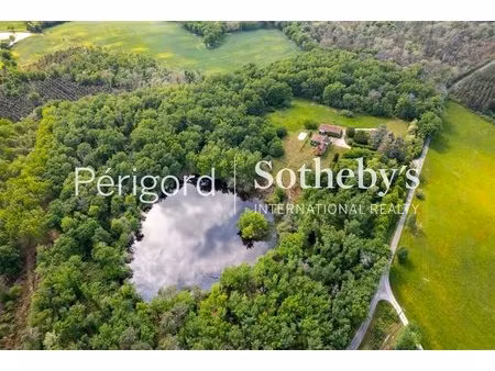 41 hectares lac privé château xvi? siècle
