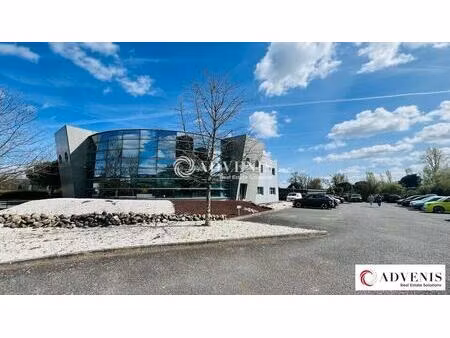 location bureaux 650 m²