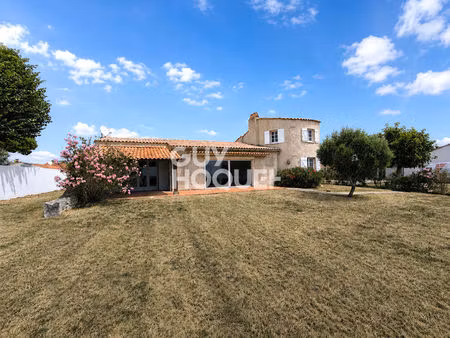 maison exceptionnelle à vendre à meschers sur gironde !