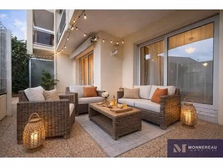 appartement coeur de ville au rdc avec grande terrasse
