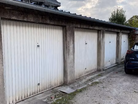 location parking rouen 76000