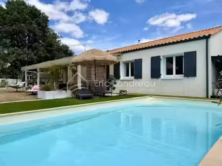 vente maison 5 pièces 123 m² à le girouard (85150)  386 600 €