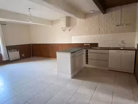 location appartement 3 pièces  51.67m²  attignat