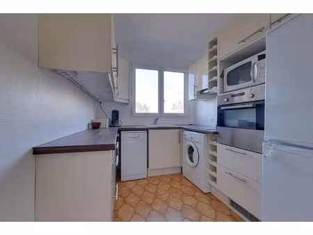 location appartement 3 pièces  57.60m²  montreuil