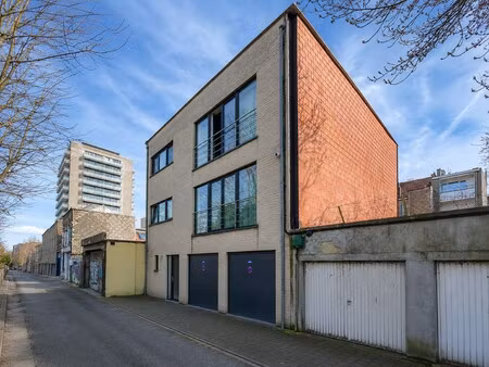 appartement te koop in sint-jans-molenbeek met 7 slaapkamers
