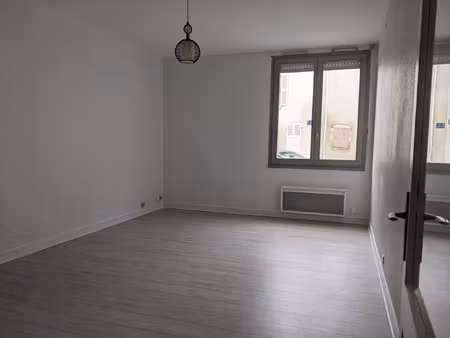 location appartement 2 pièces 55m² issoudun 36100